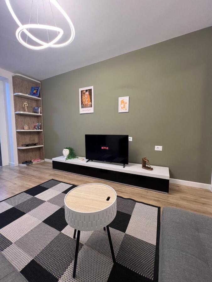 New Bazaar Cane Apartment 3 Tirana Bagian luar foto