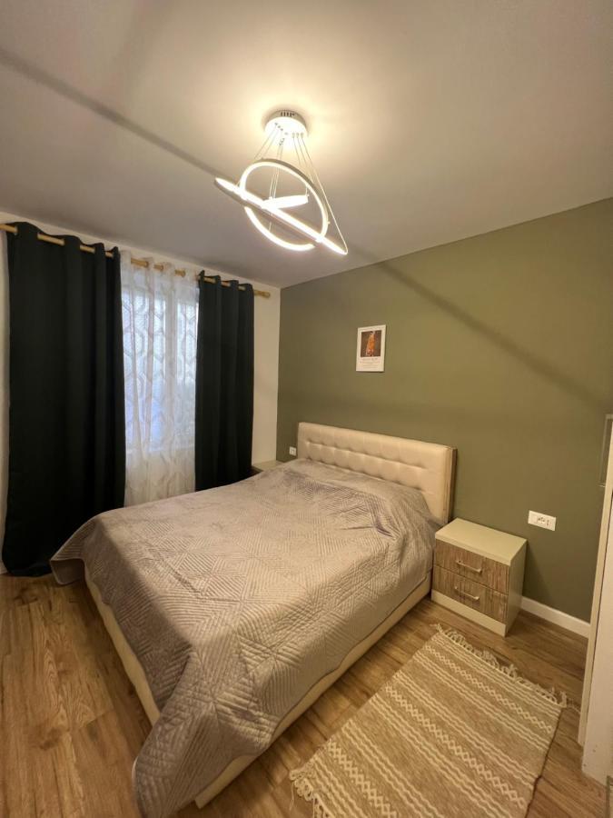 New Bazaar Cane Apartment 3 Tirana Bagian luar foto