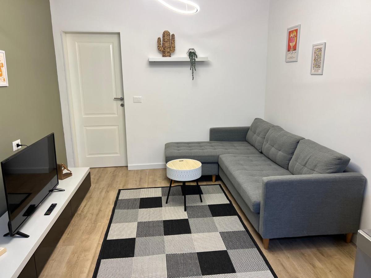 New Bazaar Cane Apartment 3 Tirana Bagian luar foto