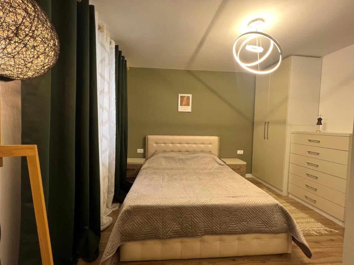 New Bazaar Cane Apartment 3 Tirana Bagian luar foto