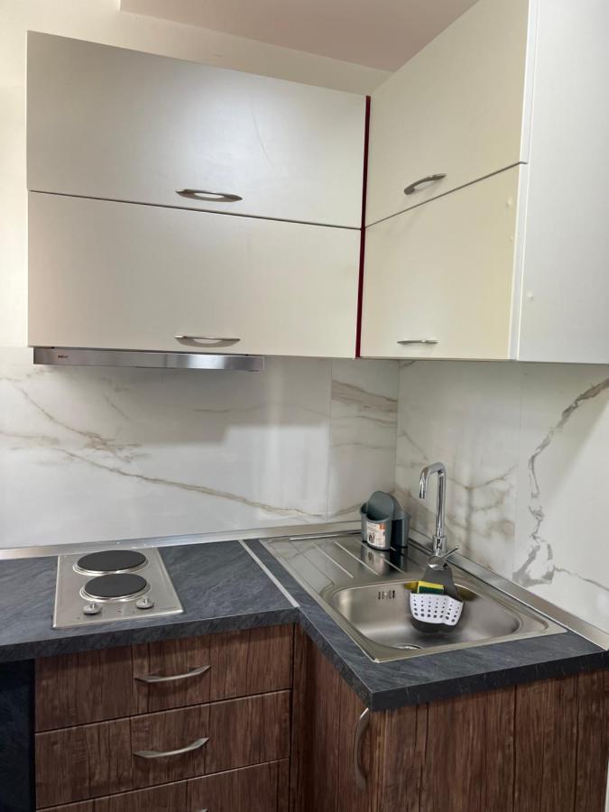 New Bazaar Cane Apartment 3 Tirana Bagian luar foto
